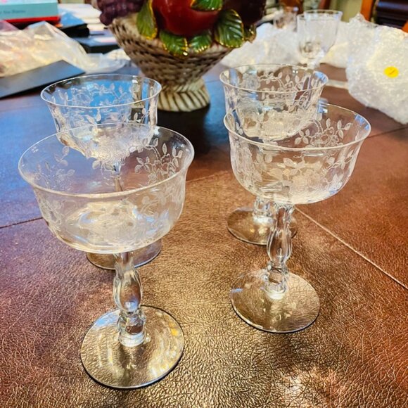 FostoriaVintage Crystal Etched Champagne Glasses  Set 4  Floral Design 6" - Picture 5 of 9